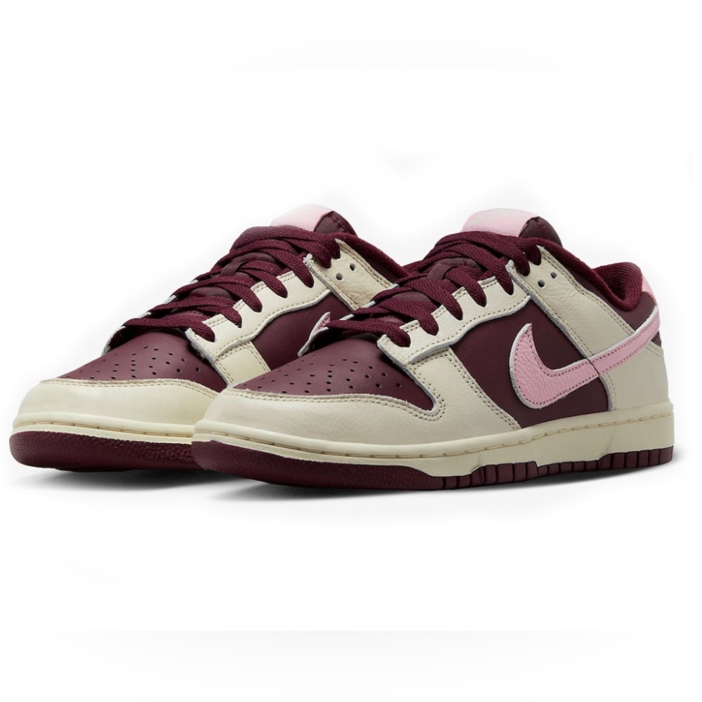 BNWT Nike Dunks - Valentine's Day Edition 2023 - Size 8 Men's / Size 9.5 Women's